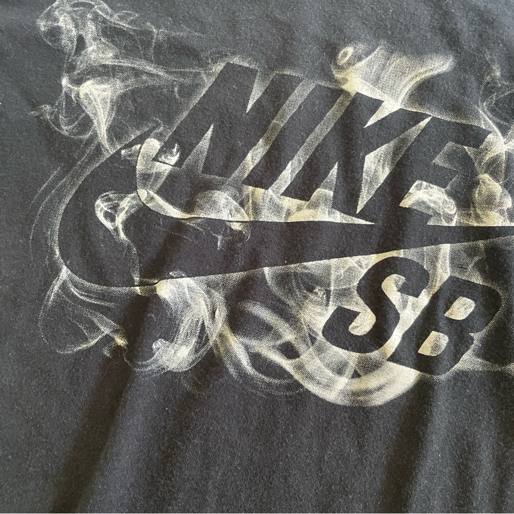 Nike tee - Picture 4 of 5